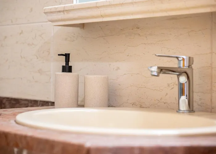 The - Avra Appartement